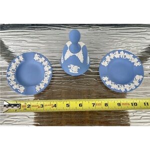 Lot 3 Vintage MCM‎ Wedgewood Blue Jasperware Ashtray & Bell England Stoneware